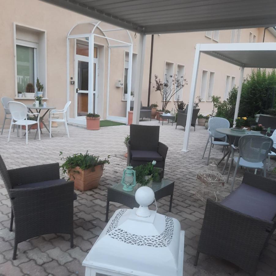 Hotel Porta Rivera L'Aquila Luaran gambar