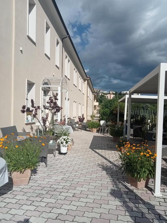 Hotel Porta Rivera L'Aquila Luaran gambar