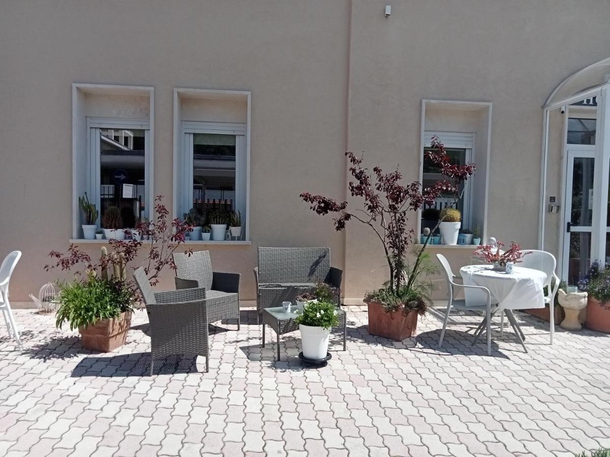 Hotel Porta Rivera L'Aquila Luaran gambar