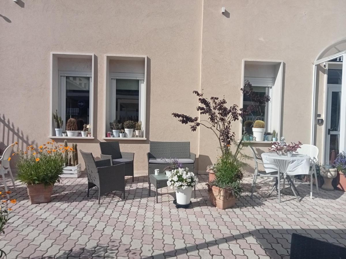 Hotel Porta Rivera L'Aquila Luaran gambar