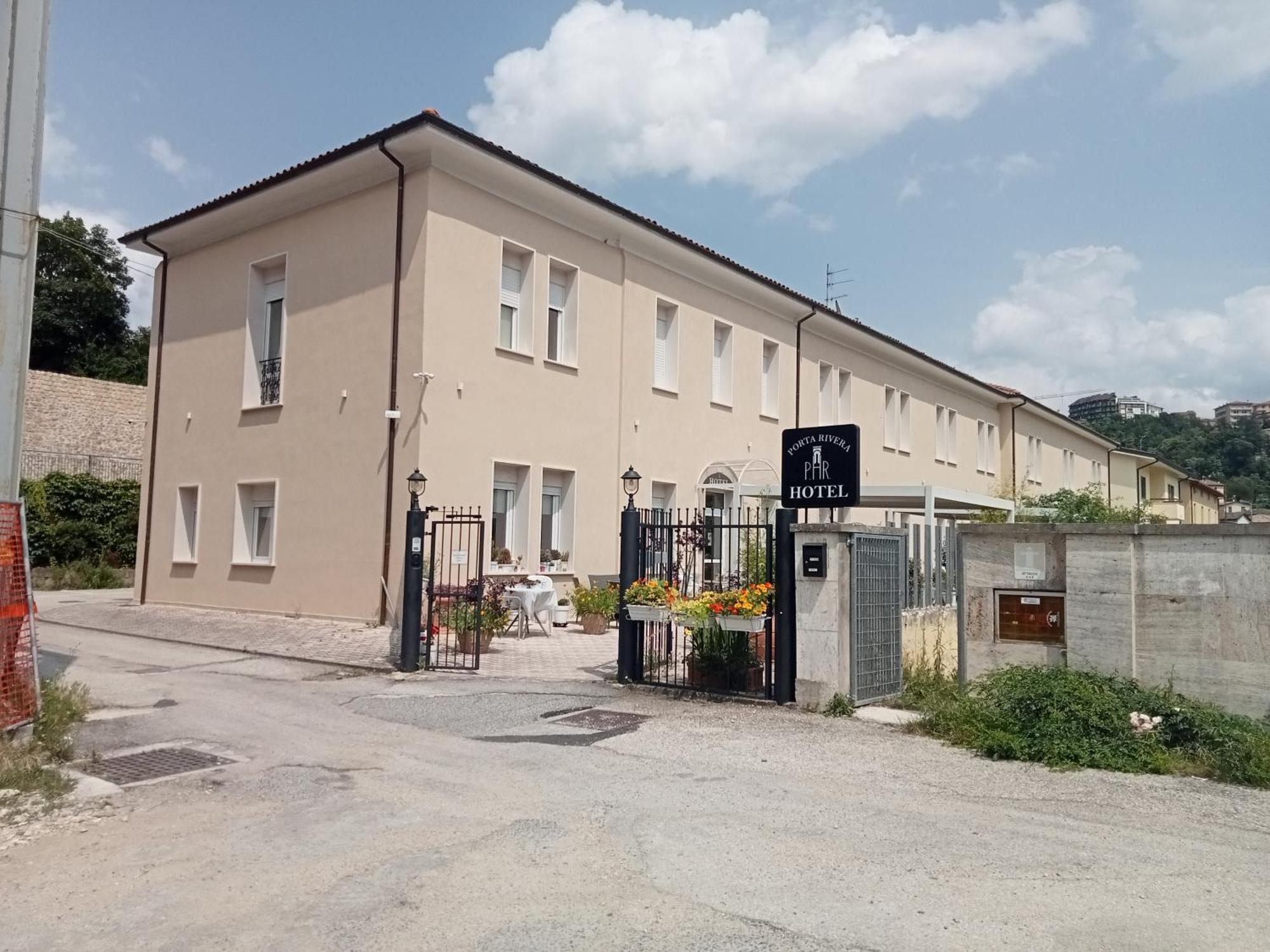 Hotel Porta Rivera L'Aquila Luaran gambar